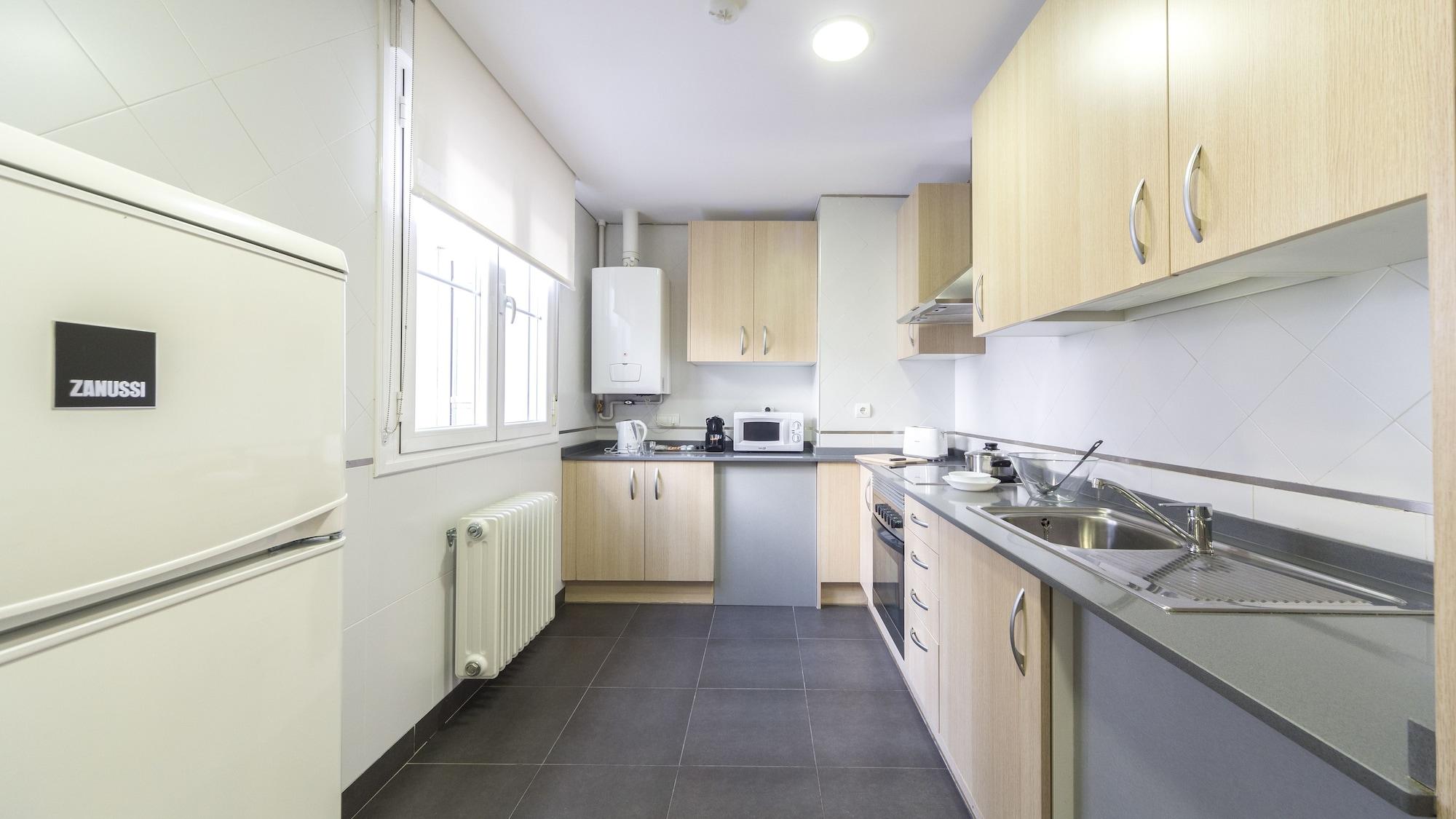 Lh Gran Via Selection Apartman Madrid Kültér fotó